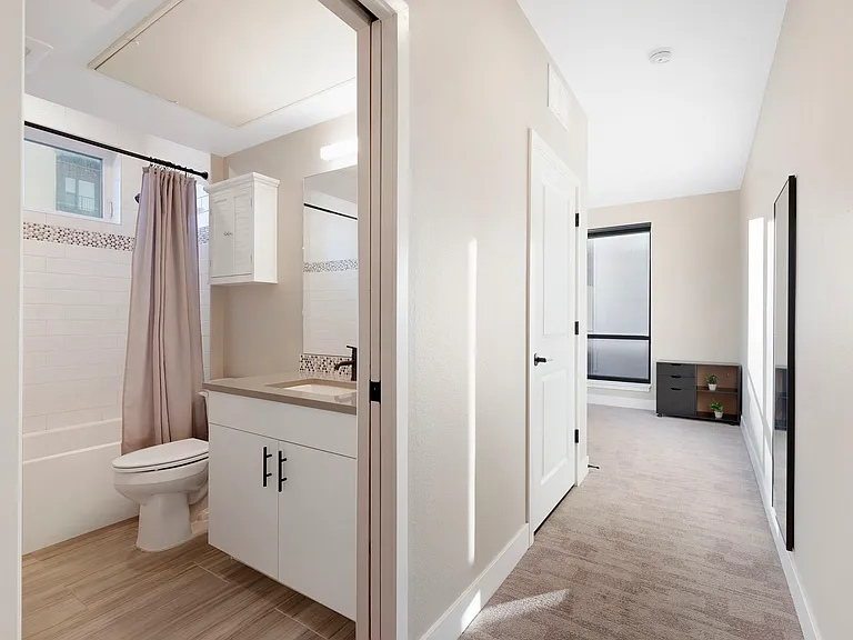 2729 W 28th Ave #301 — Photo 15