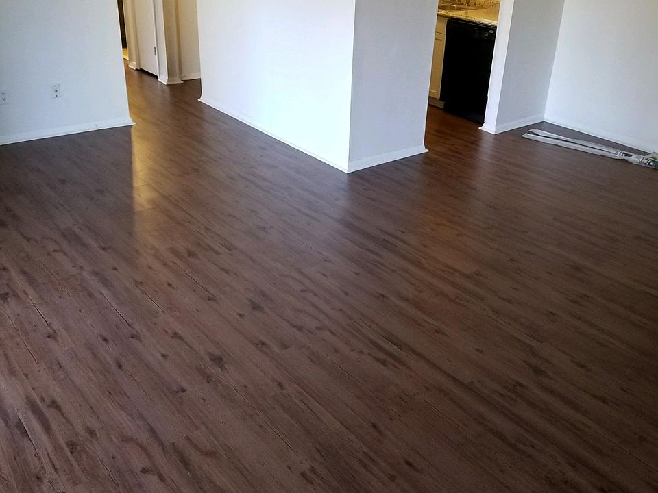 Large Living room looking towards the kitchen