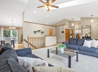1809 Corinth Dr, Sun Prairie, WI 53590