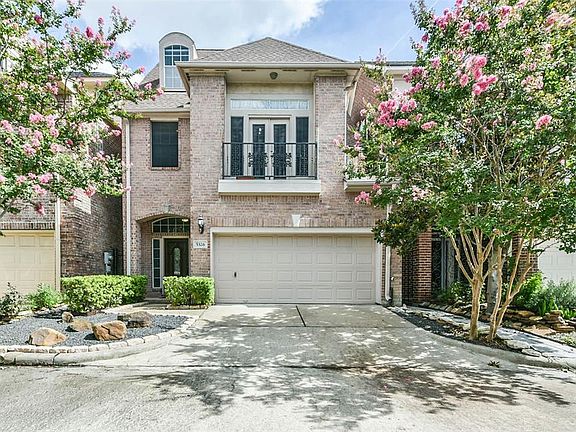 Welcome to urban living in a walkable neighborhood. Close proximity to good schools, playground, the Galleria and waterwall park make this an appealing home option.