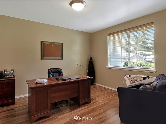 5th image of 4810 82nd Ave SE