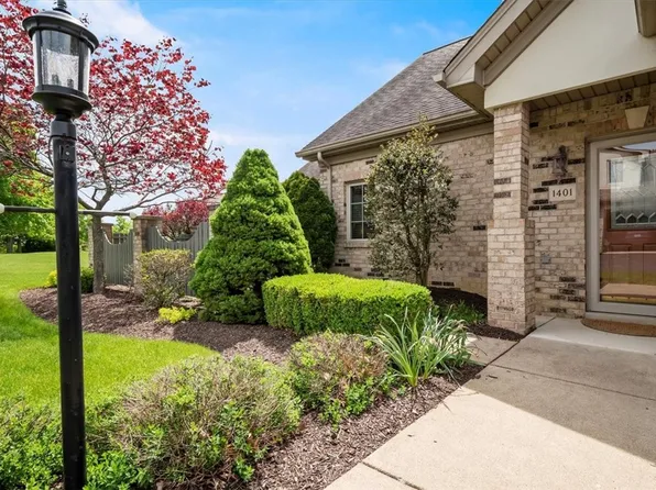 1401 Grand Cypress Ln, Presto, PA 15142