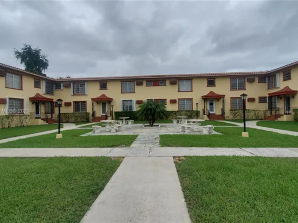 661 SW 11th St APT 24W, Miami, FL 33129