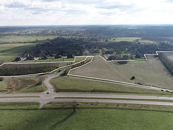 4th image of 7569 Harrodsburg Rd