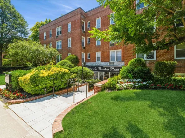 36 Barstow Road #3B, Great Neck Plaza, NY 11021