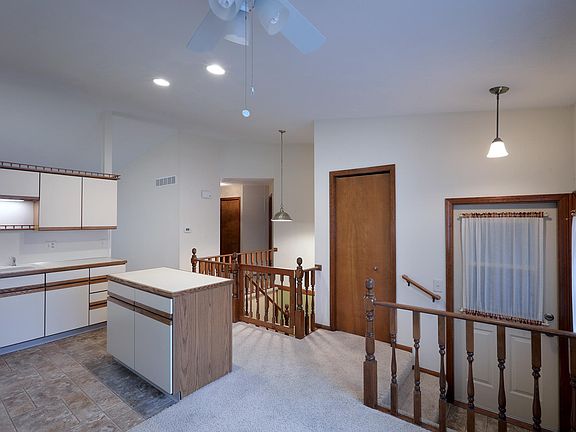 3rd image of 7019 Gardenview Ct SW #20