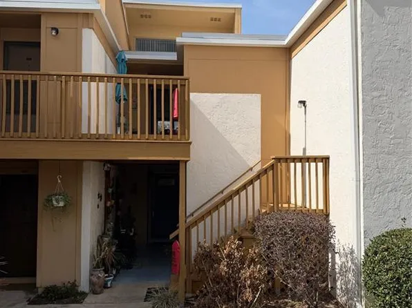 1051 S Highland St APT 3D, Mount Dora, FL 32757