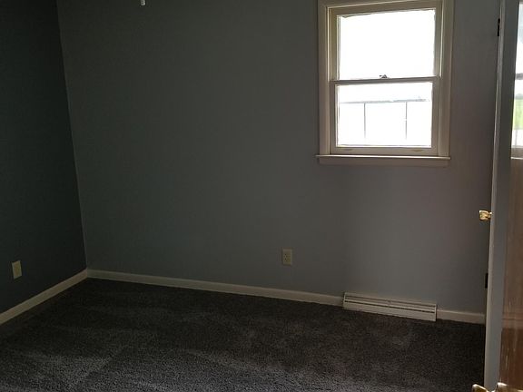 3rd image of 737 Lewis Ave