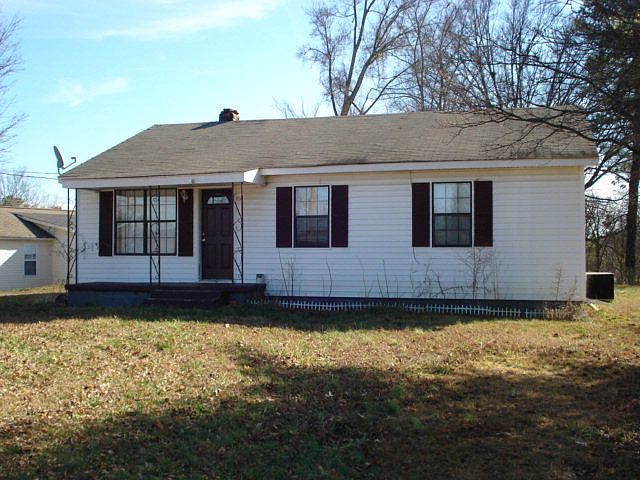 1st image of 703 Eunice St