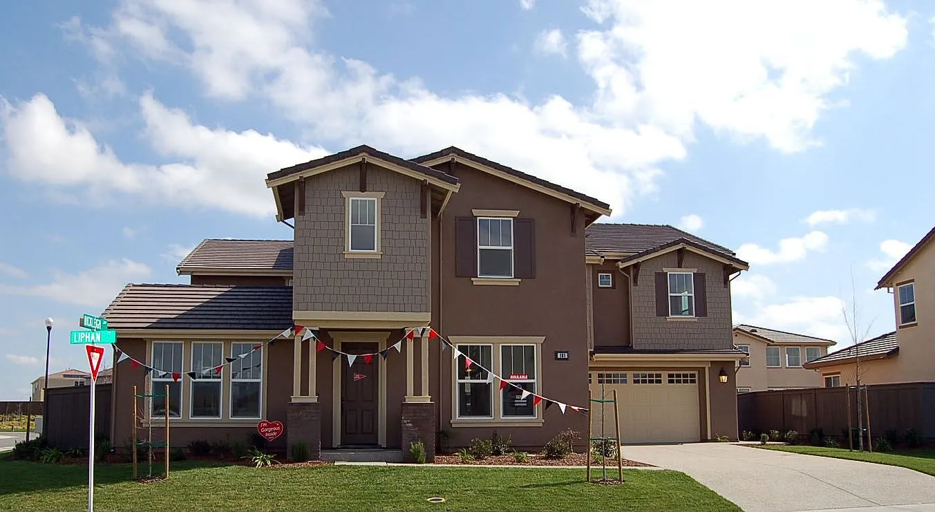 101 Liphan Ct photo 1