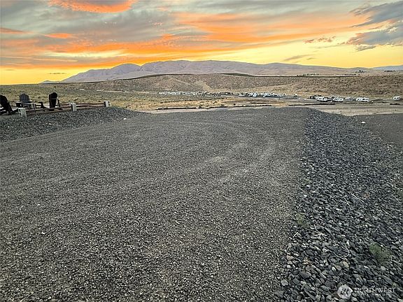 3rd image of 1769 Naches Wenas Rd #58