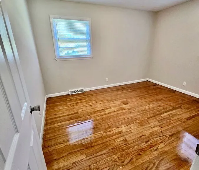 218 Brookwood Rd — Photo 7