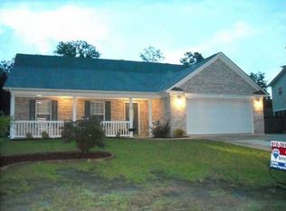 5128 Goshawk Dr, Hope Mills, NC 28348