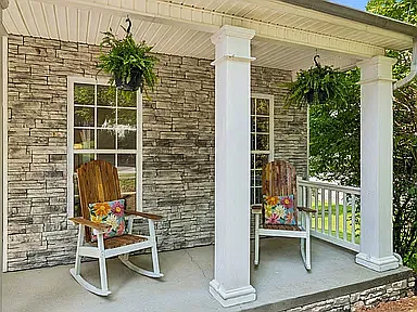 5 bed, 2495 sqft, $3,400 — Photo 3
