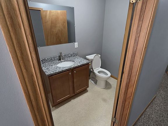 3rd image of 314 S Cavin St #B