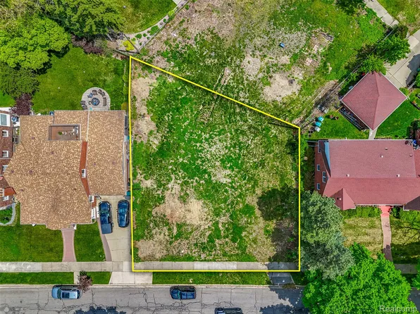 7870 Oakman Blvd, Dearborn, MI 48126