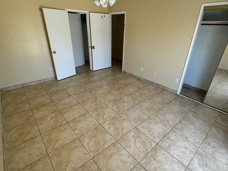 1409 Kirkwood Ave — Photo 12