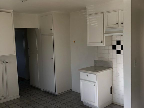 4th image of 534 E Acacia Ave APT A