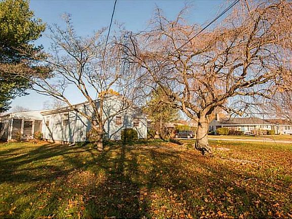 4th image of 27 Elmwood Dr