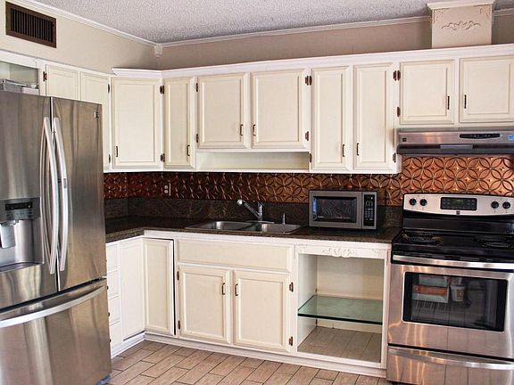 4th image of 102 Dijon Dr