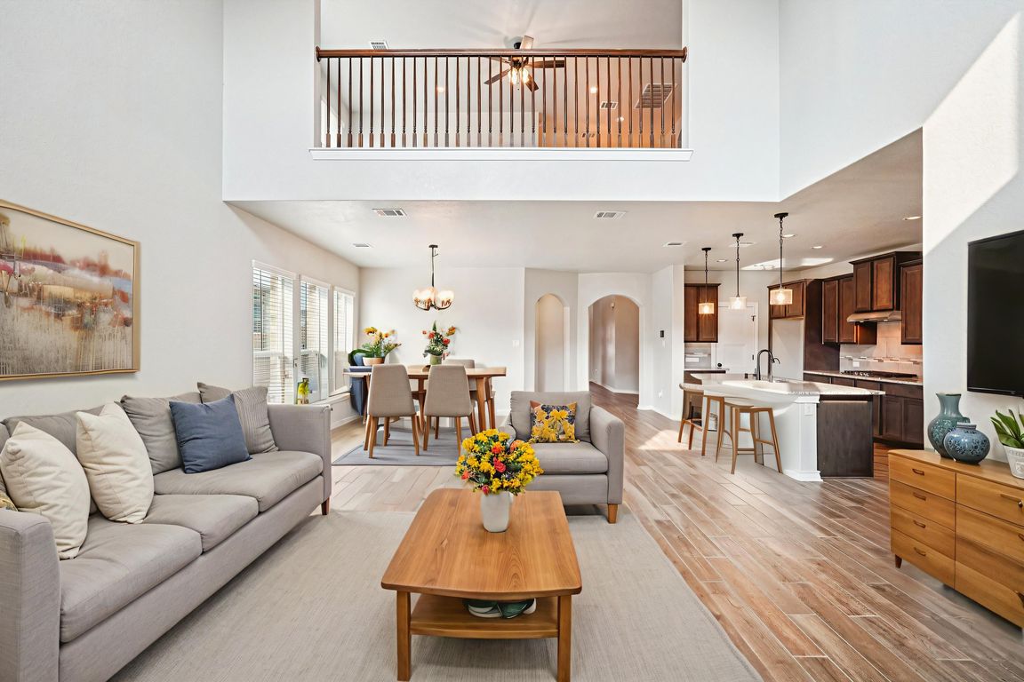 next background image