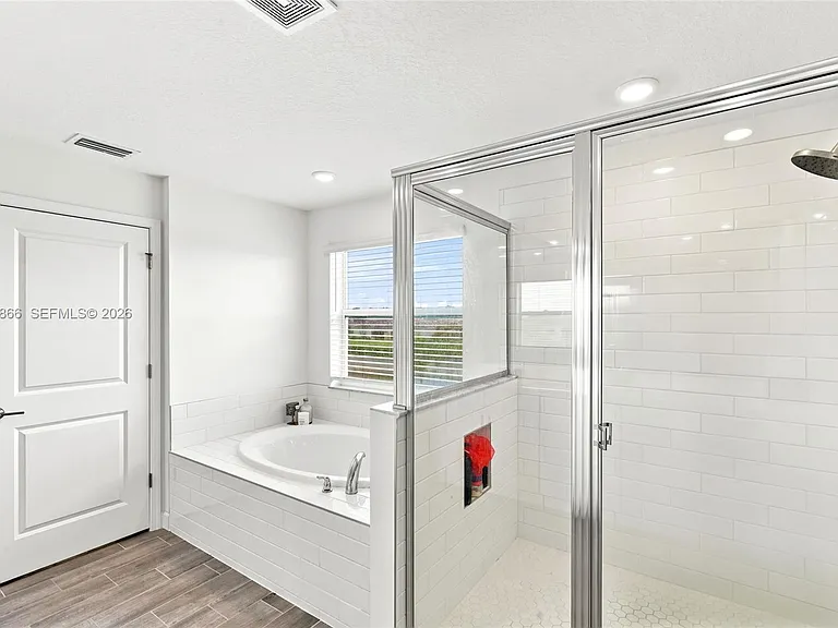 12303 SW Roma Cir — Photo 24