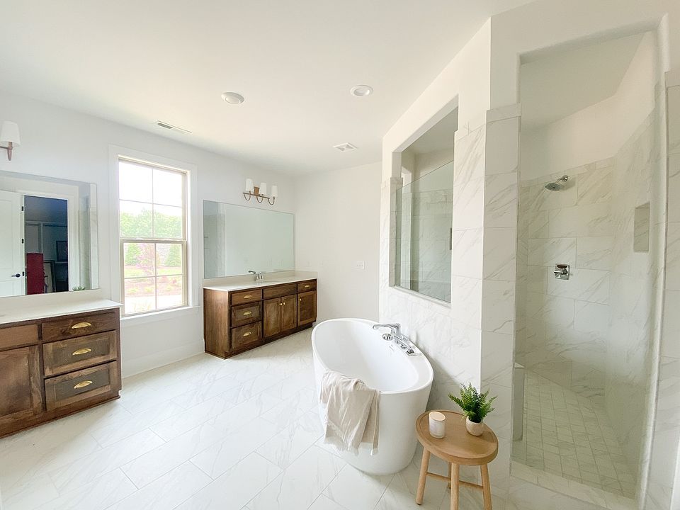 2nd image of 353 Broughton Pl Lot 298