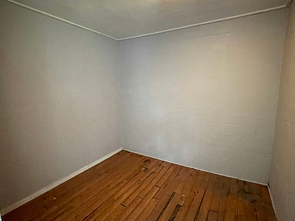 3rd image of 3514 N Pauline Ave