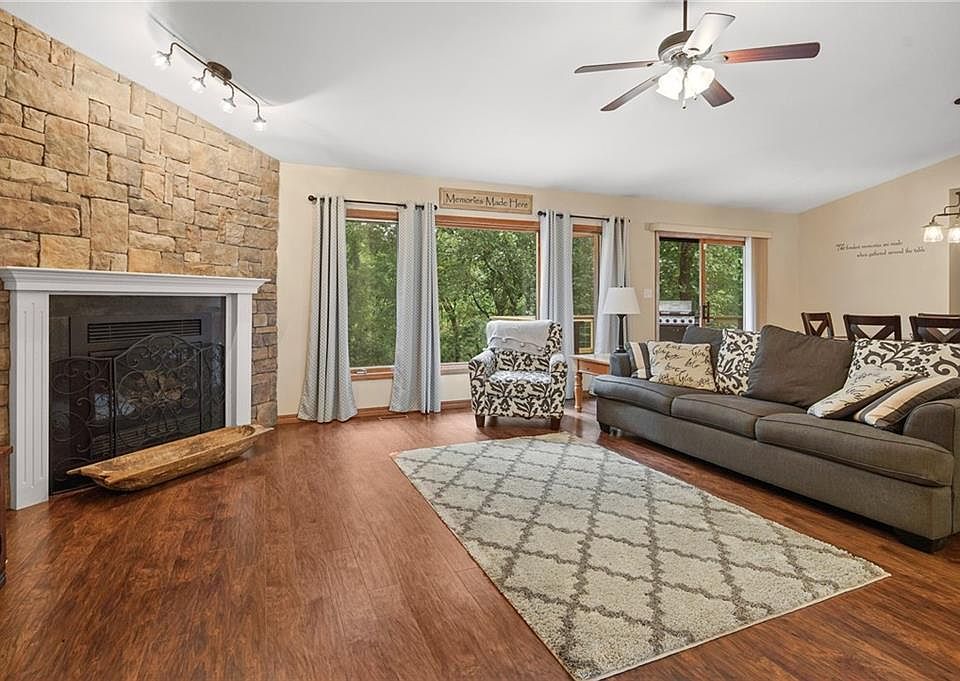 1st image of 35 Quantock Hills Dr