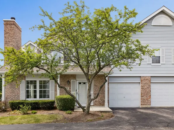 97 Cammeron Ct, Aurora, IL 60504