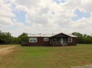 30 High Mdw, Lytle, TX 78052