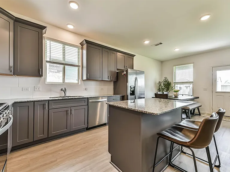 339 Friesian Ct — Photo 12