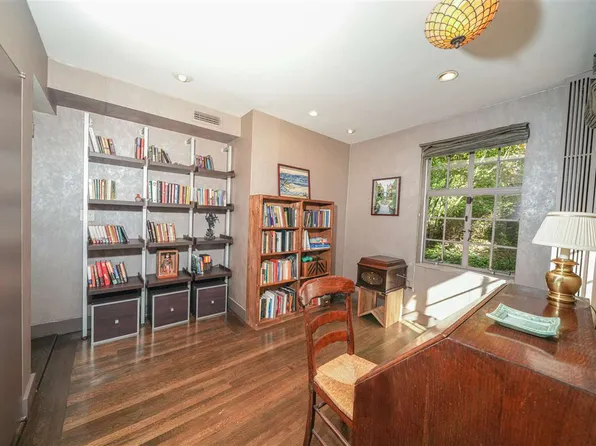 2501 Palisade Avenue image 16 of 25