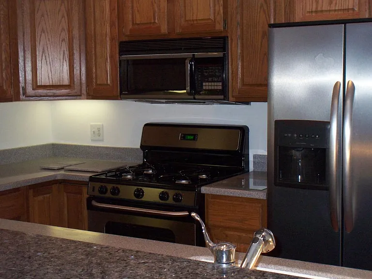3356 Bent Trail Dr — Photo 3