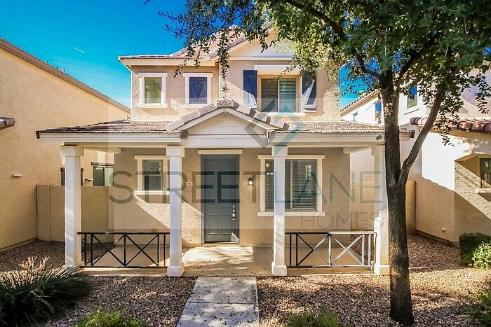 1st image of 98 E Palomino Dr