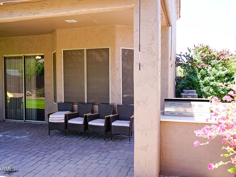 541 N Danielson Way — Photo 21