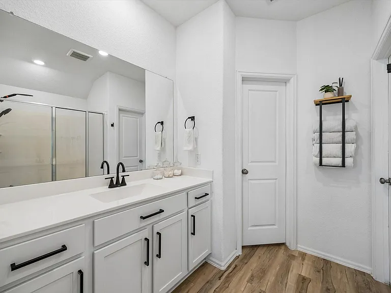 7511 Greenbriar Canyon Ln — Photo 14
