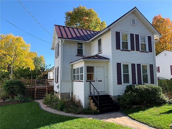 3rd image of 209 W Gibson St