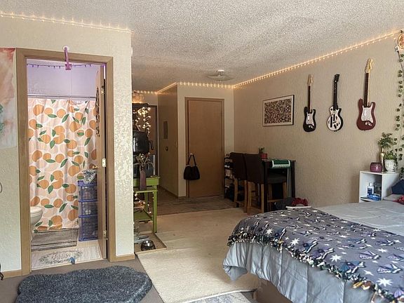 4th image of 819 5th Ave S APT 106