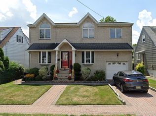 187 Pandolfi Ave, Secaucus, NJ 07094