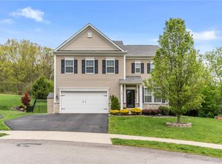 108 General Ct, Zelienople, PA 16063