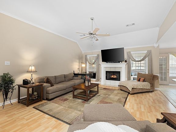 5th image of 7072 Alder Wood Dr
