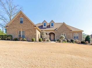 76 Northshore Dr, Jackson, TN 38305