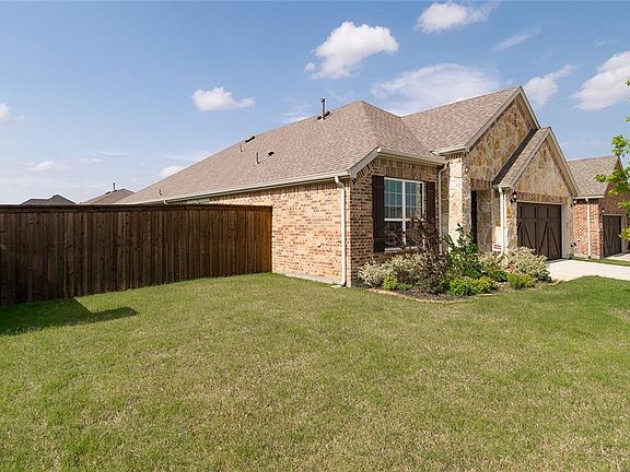 2nd image of 200 Copper Canyon Dr