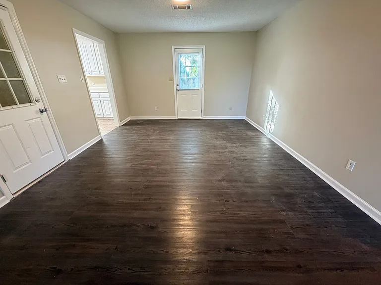4104 Bridle Ridge Dr — Photo 11