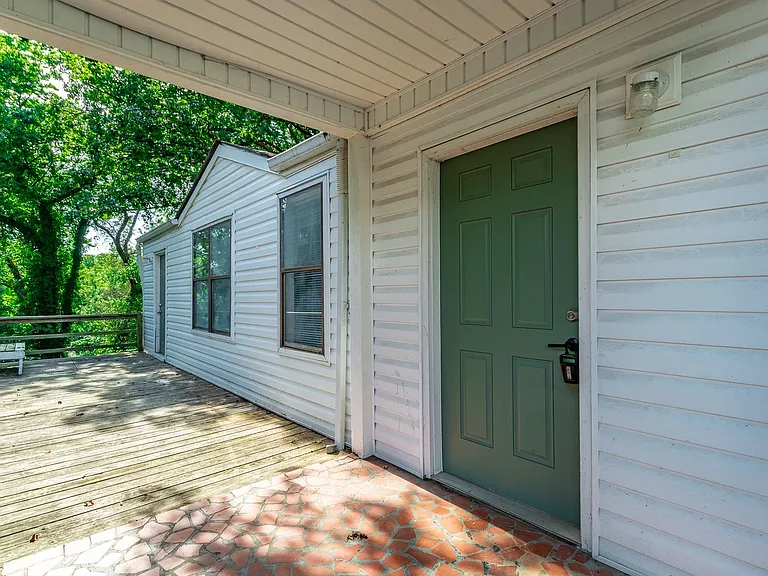 126 Goodson Ave — Photo 22
