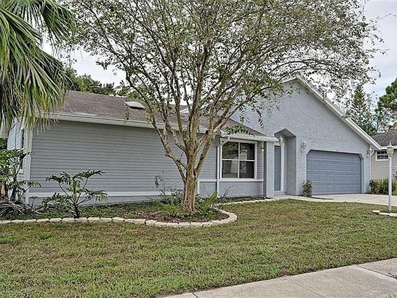 3rd image of 715 Saint Johns River Dr