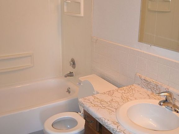 3rd image of 1308 27th Ave S #17