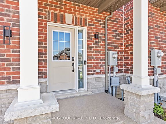 3rd image of 439 Williams Cres