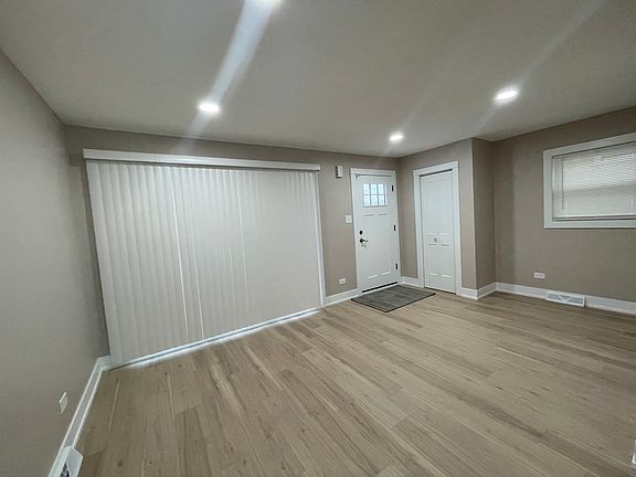 2nd image of 8511 S Parkside Ave